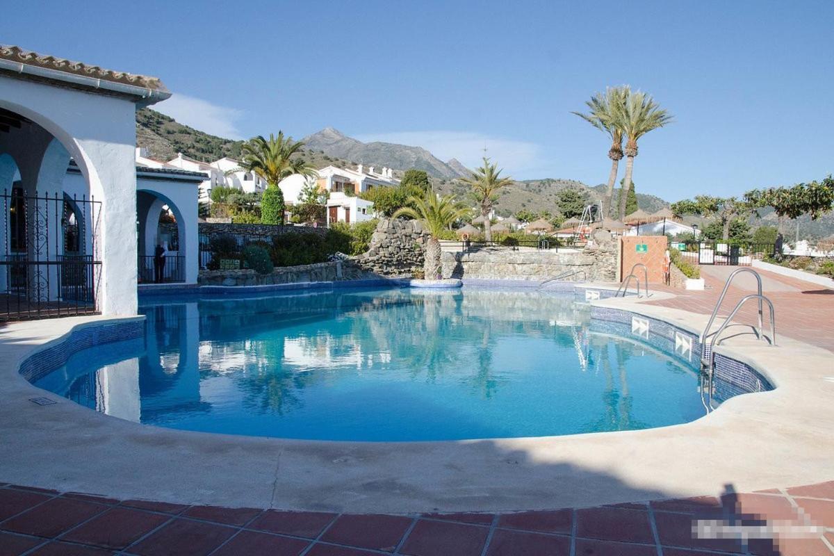Apartamento Capistrano Village Nerja Zewnętrze zdjęcie
