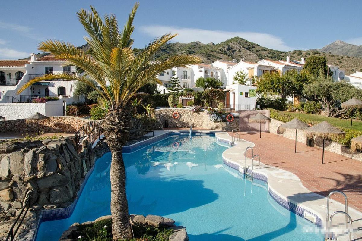 Apartamento Capistrano Village Nerja Zewnętrze zdjęcie
