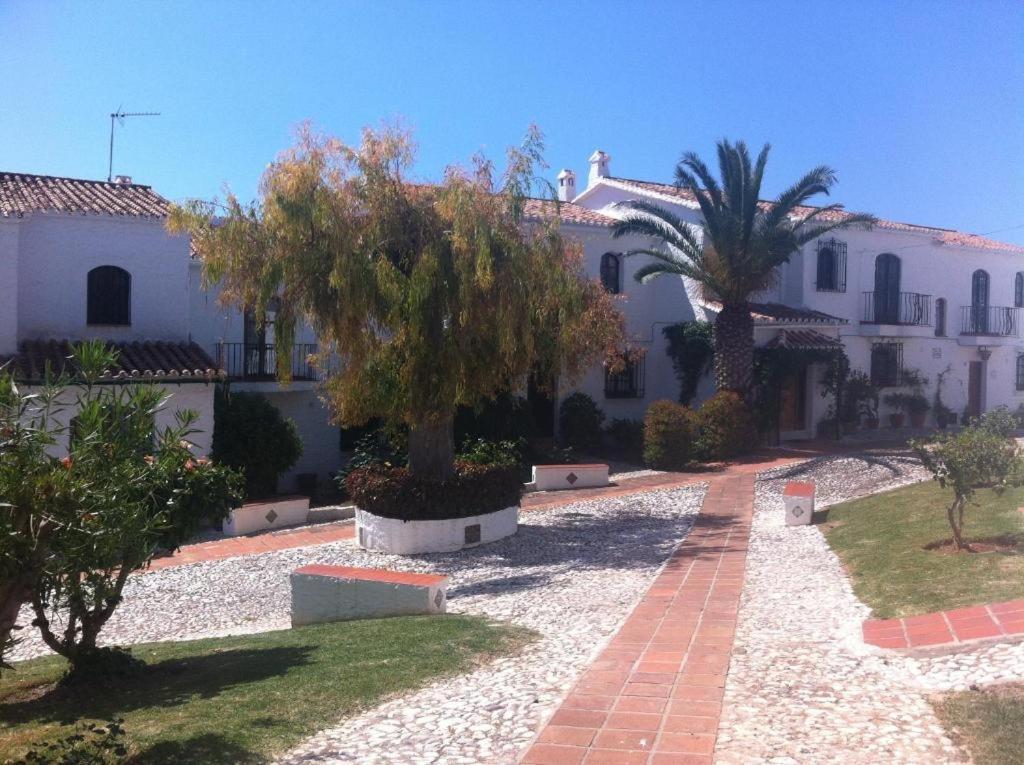 Apartamento Capistrano Village Nerja Zewnętrze zdjęcie